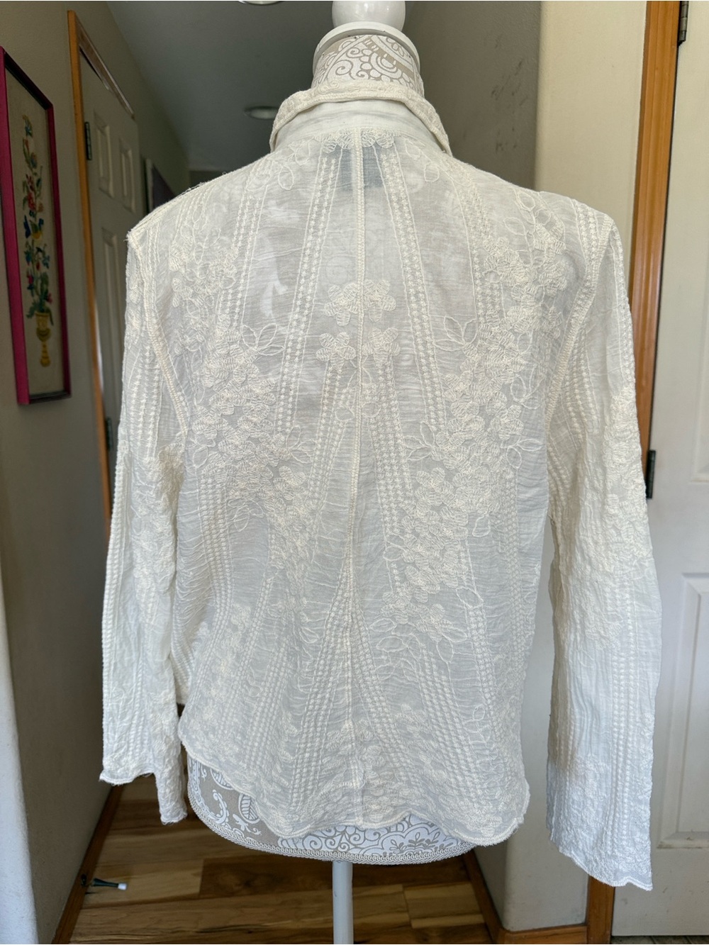 Embroidered button up - Picture 5 of 8
